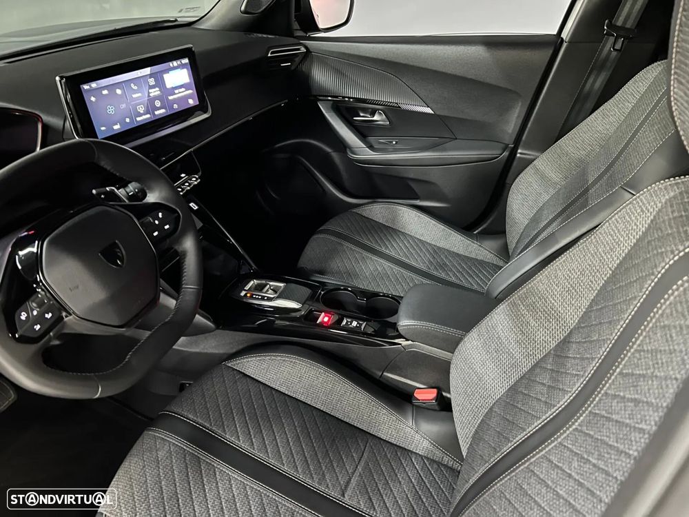 Peugeot 2008 1.2 Hybrid Allure e-DCS6 - 14
