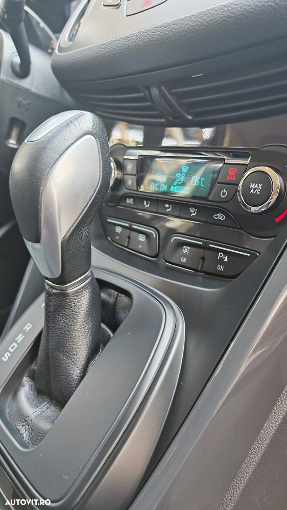 Ford Kuga 2.0 TDCi Powershift 4WD Titanium - 20