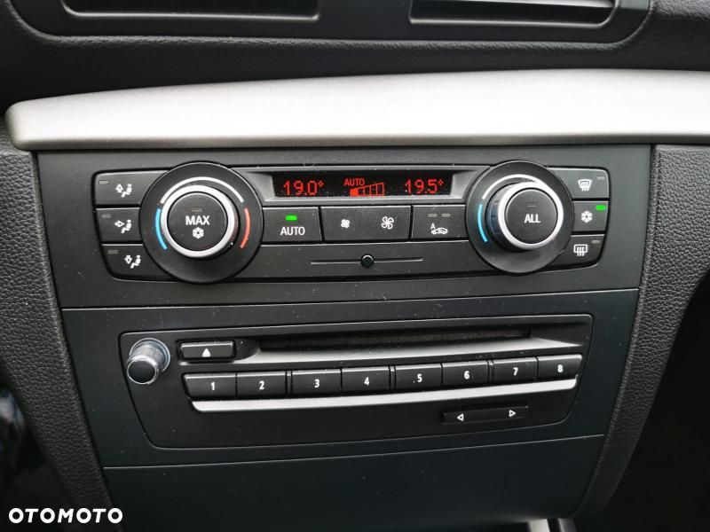 BMW Seria 1 118d - 25