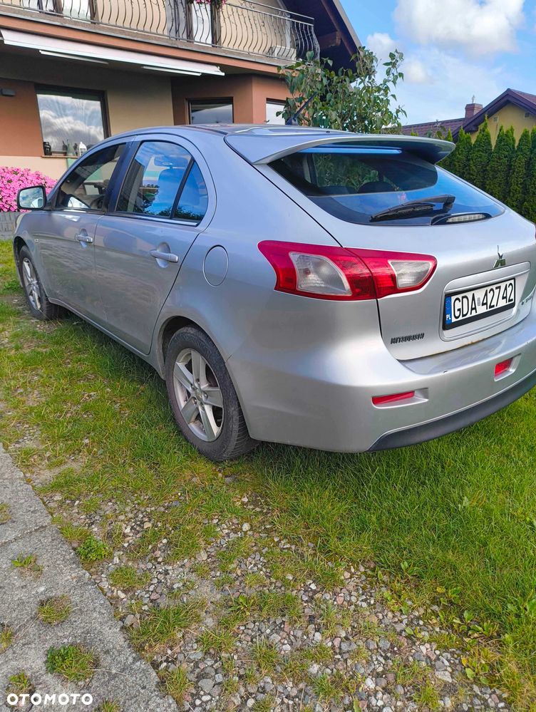 Mitsubishi Lancer - 3