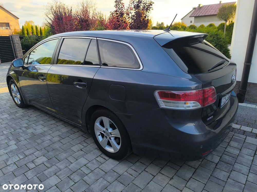 Toyota Avensis 1.8 Sol - 2