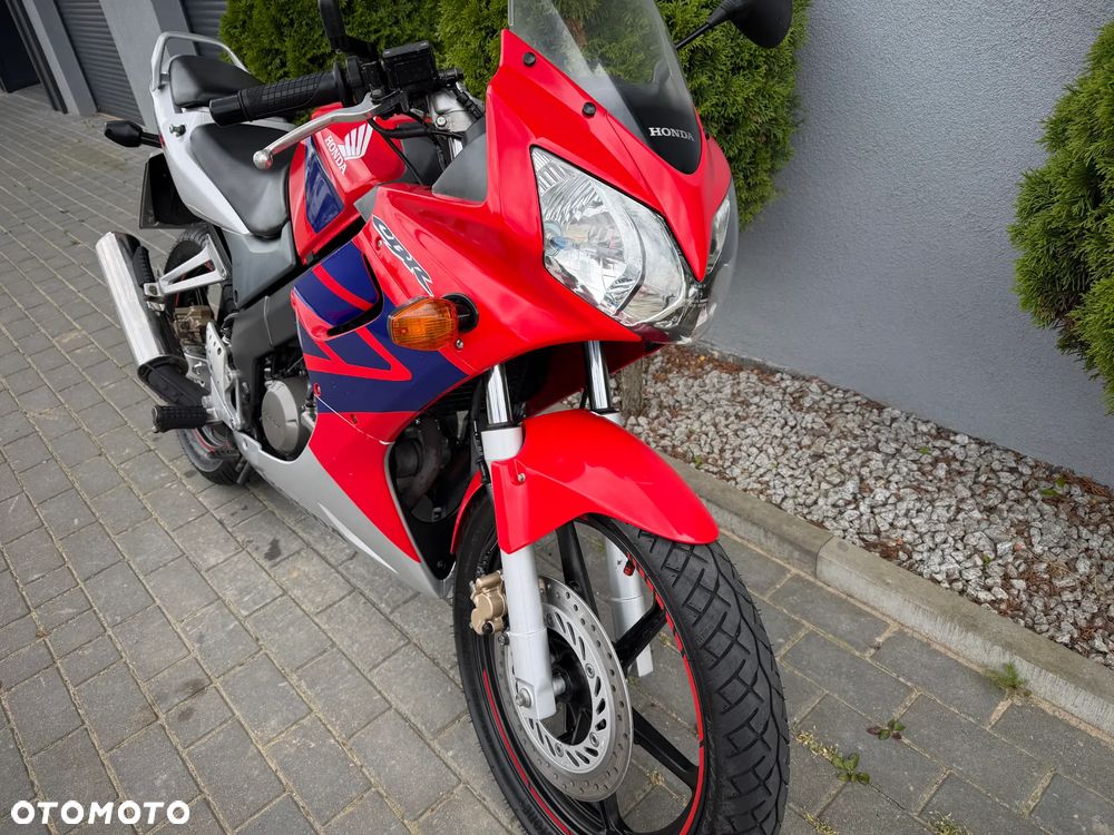 Honda CBR - 3