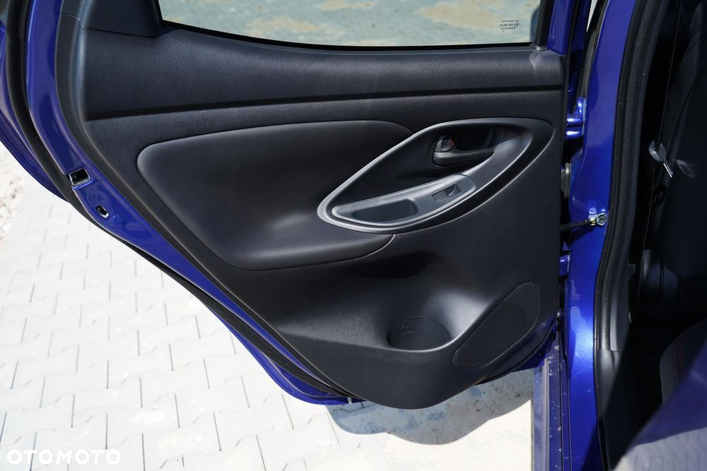 Toyota Yaris Hybrid 1.5 GR Sport - 8