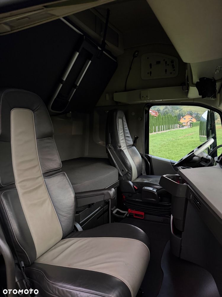 Volvo FH 500 KM FUL OPCJA HAKOWIEC HYWA 6X2 SKÓRA PERFEKCYJNY Z NIEMIEC - 17