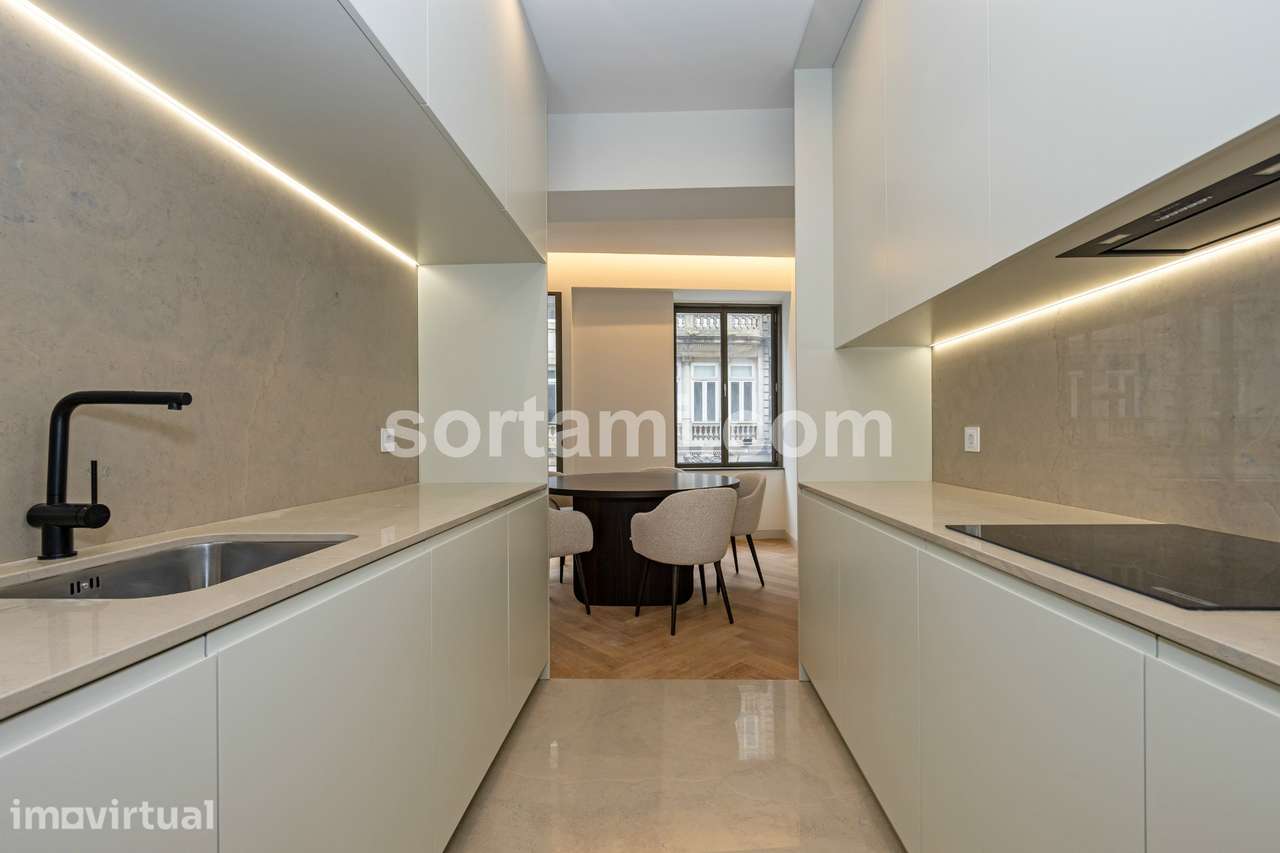 Apartamento T3 Venda em Cedofeita, Santo Ildefonso, Sé, Miragaia, São - Grande imagem: 2/38