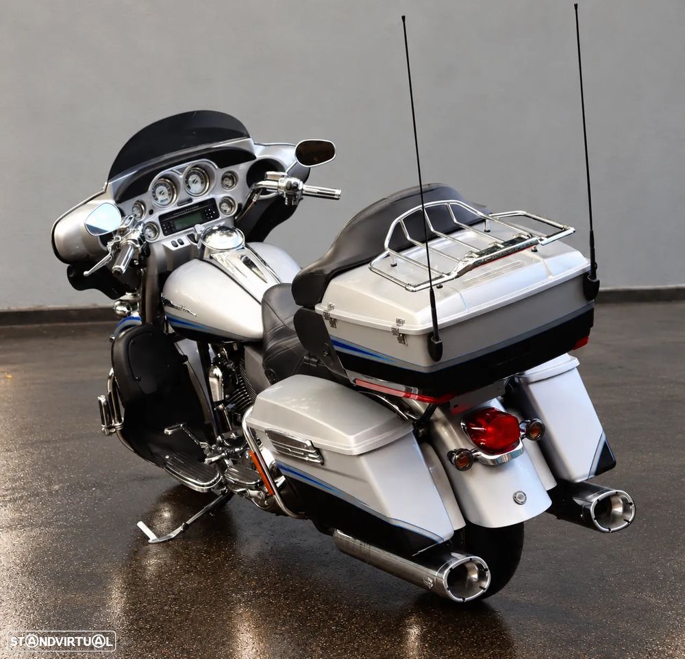 Harley-Davidson Electra Eletra Glide Ultra Classic CVO - 3