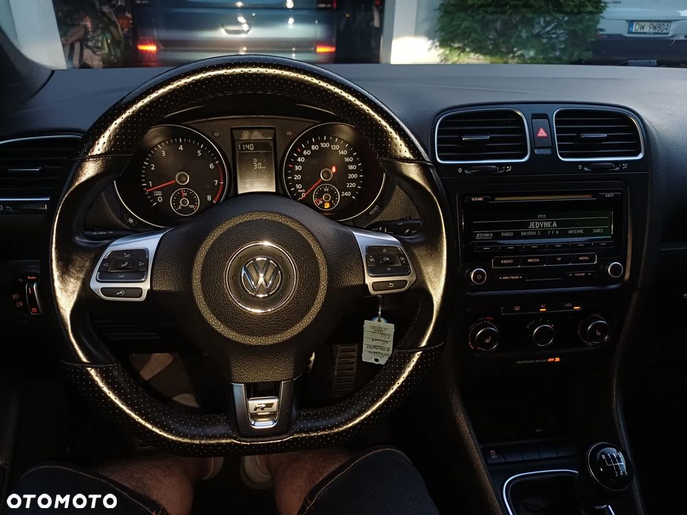 Volkswagen Golf - 8