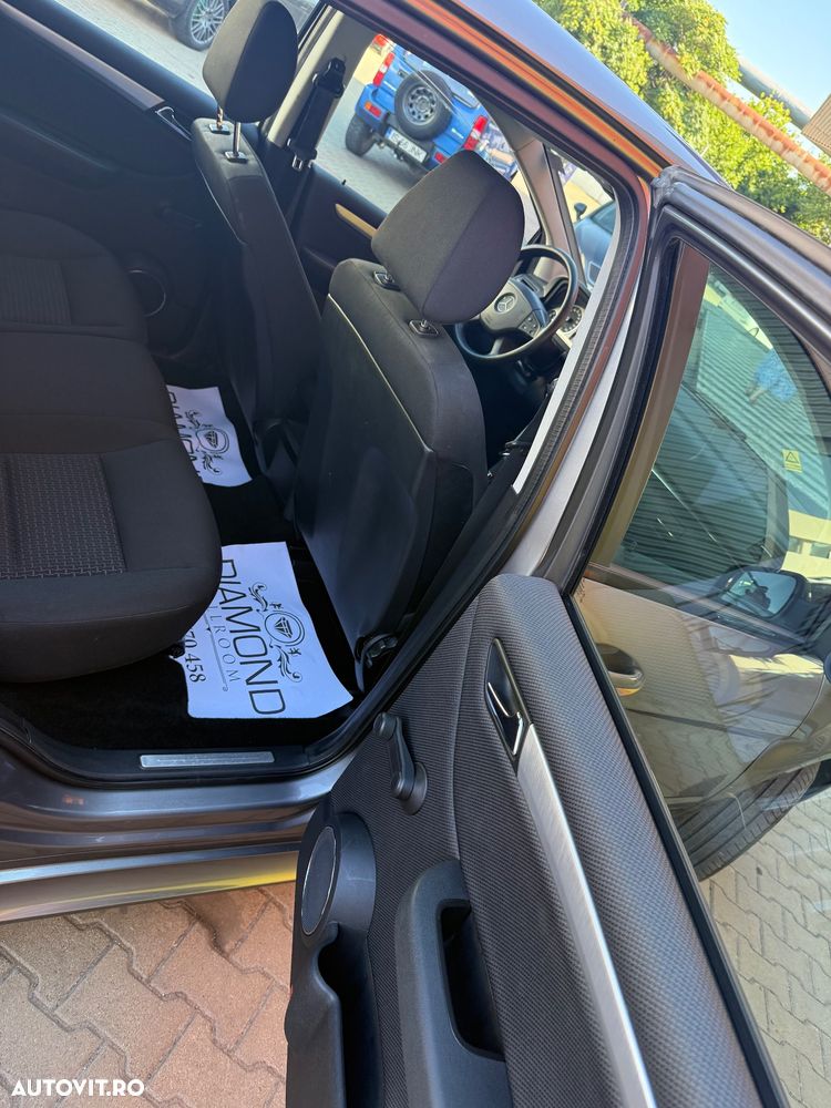 Mercedes-Benz B 200 Autotronic - 29