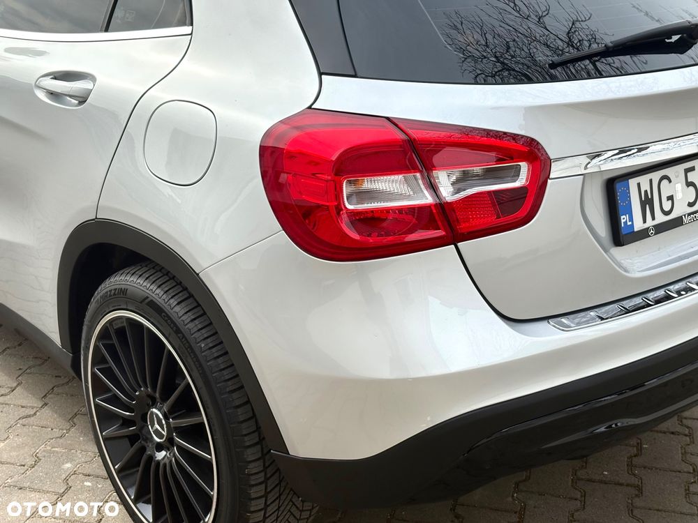 Mercedes-Benz GLA 200 (CDI) d 4Matic 7G-DCT AMG Line - 10