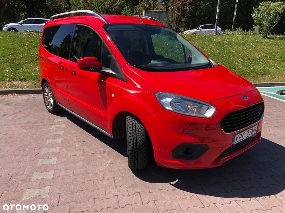 Ford Tourneo Courier 1.0 EcoBoost S&S Titanium - 3