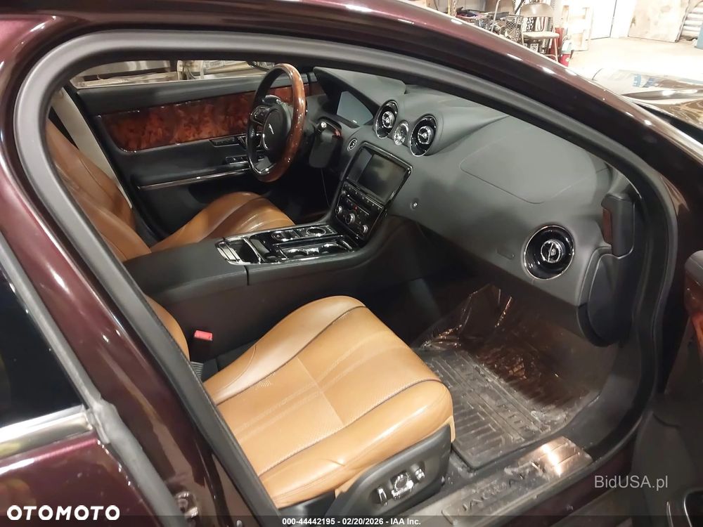 Jaguar XJ 3.0 V6 Kompressor AWD R-Sport - 5