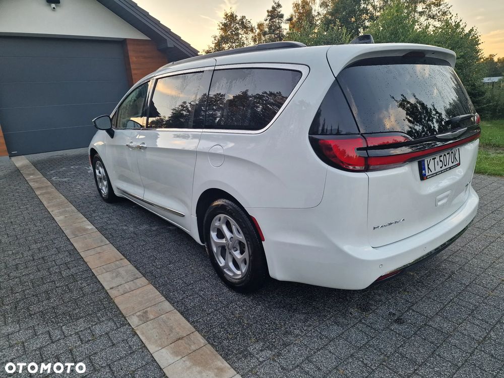 Chrysler Pacifica - 7