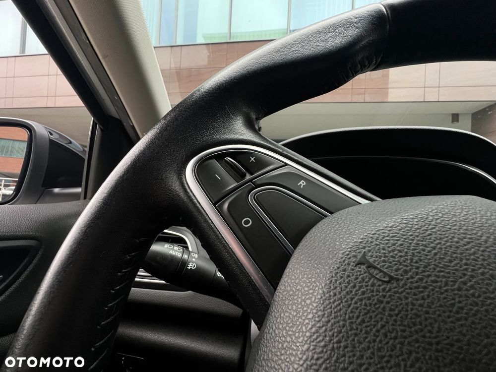 Renault Megane 1.3 TCe FAP Limited - 22