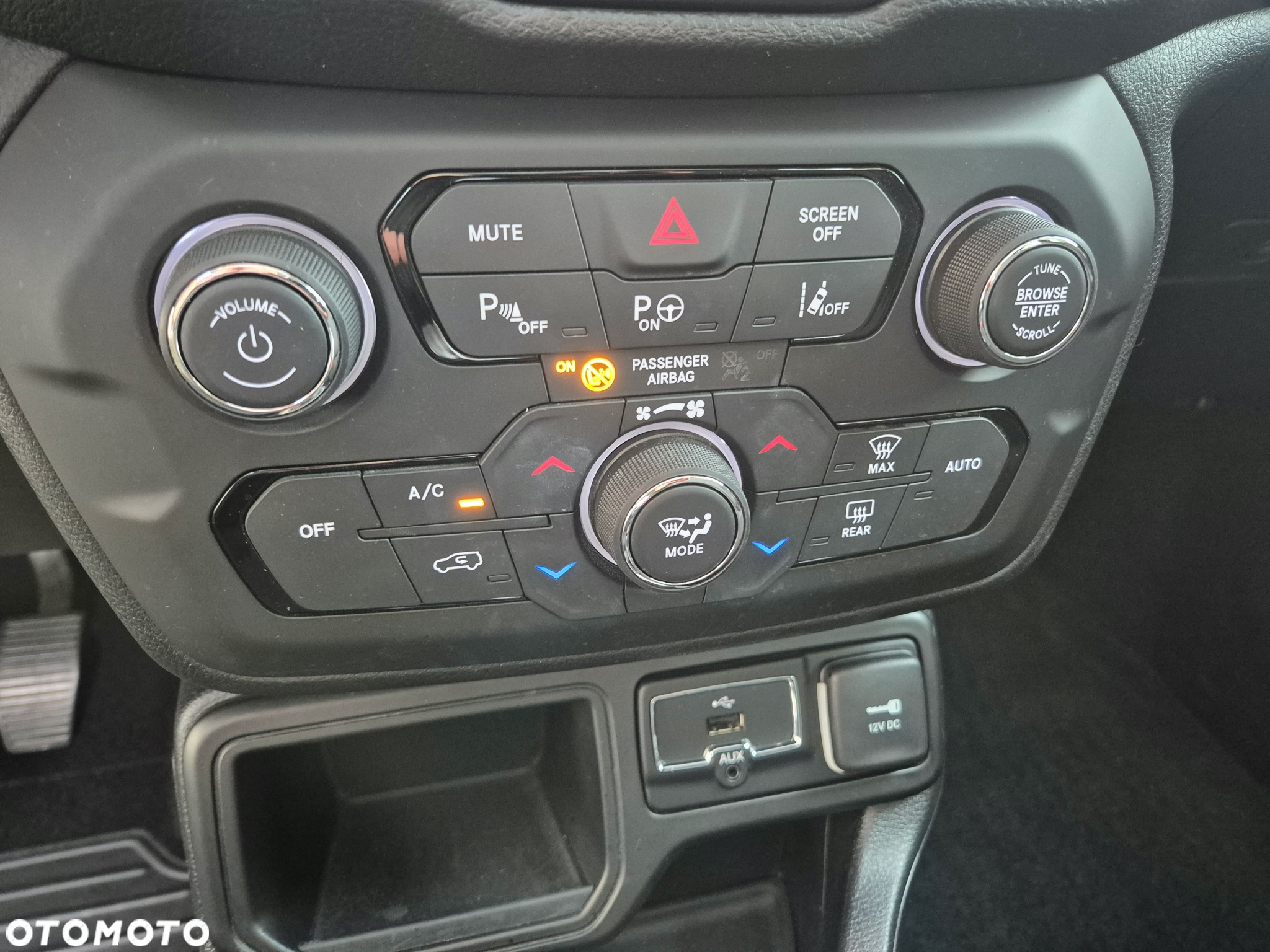 Jeep Renegade 1.4 MultiAir Limited - 31