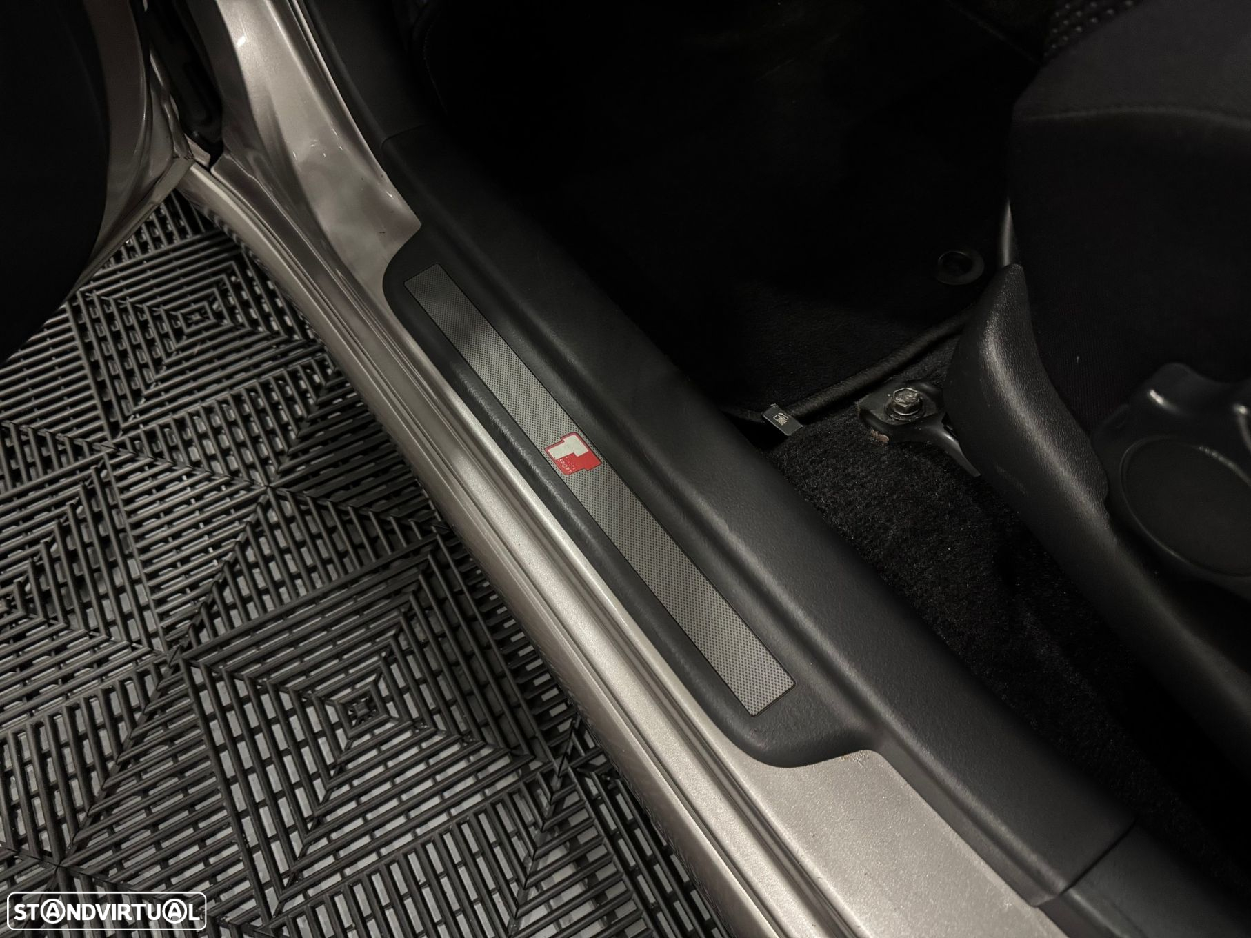 Toyota Yaris 1.5 T Sport AC - 42