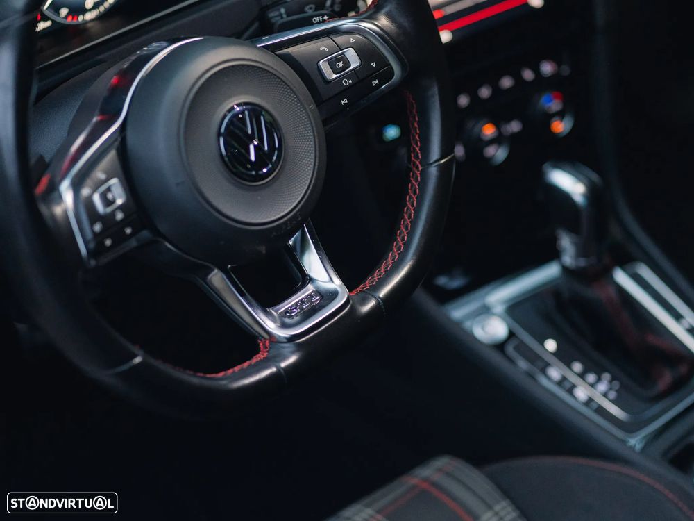 VW Golf GTI (BlueMotion ) DSG - 23