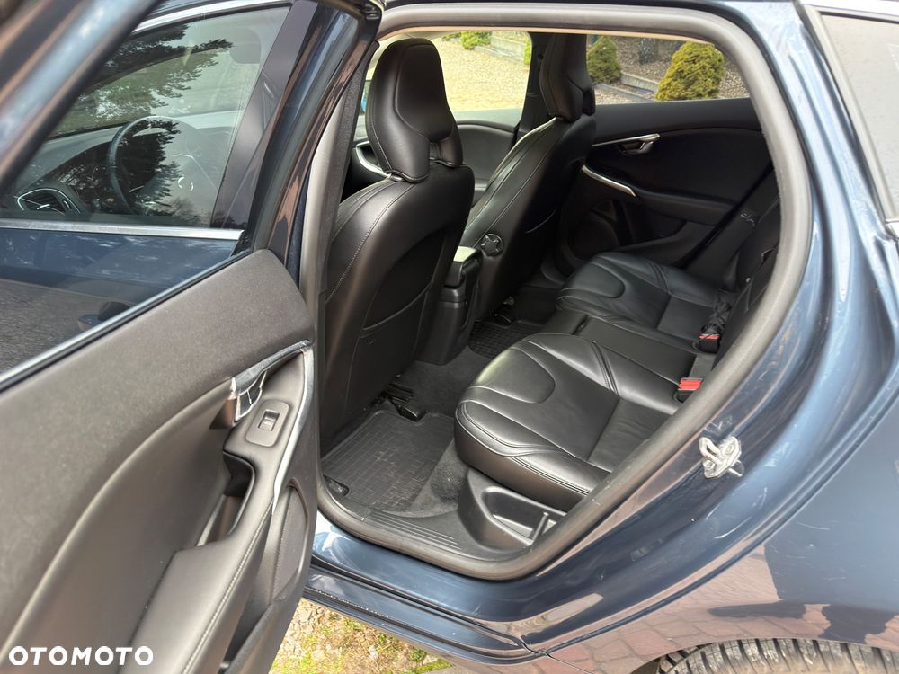 Volvo V40 D2 Drive-E R-Design Momentum - 8