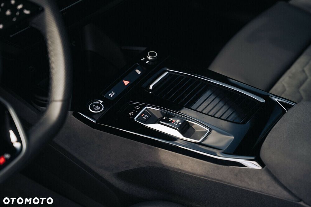 Audi A6 Sportback e-tron - 16