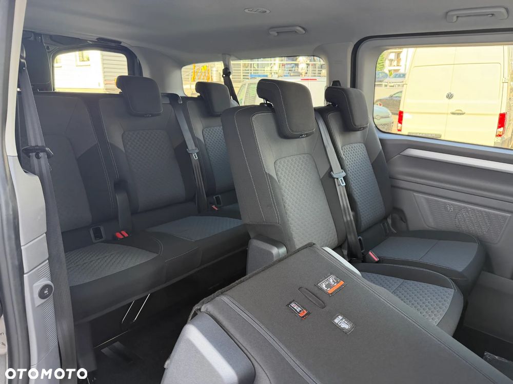 Volkswagen Caravelle - 19