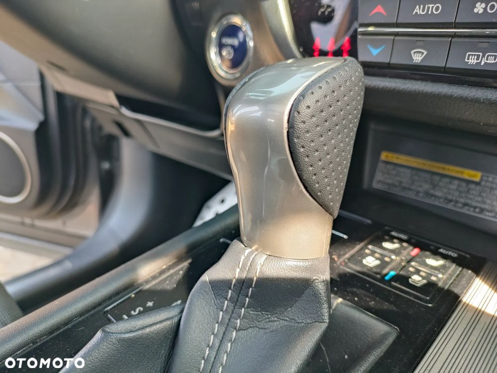 Lexus RX 450h (hybrid) F Sport - 22