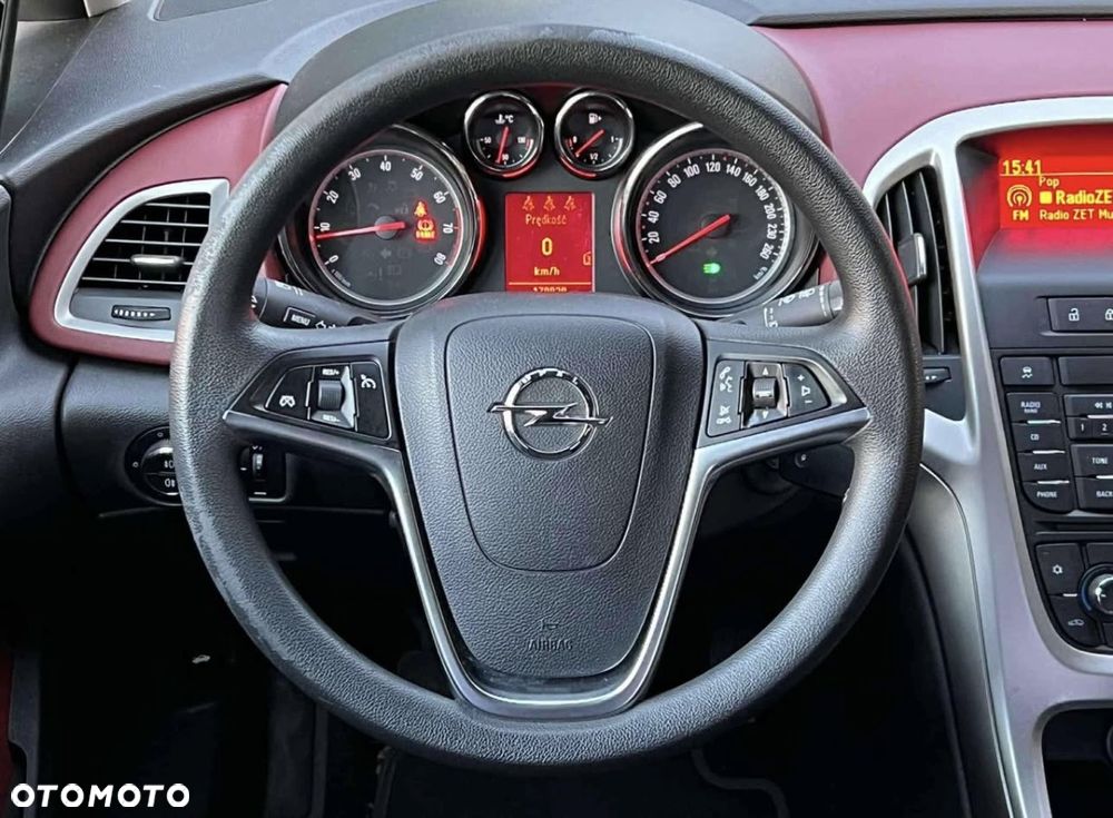 Opel Astra 1.6 Design Edition - 12