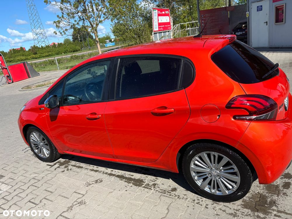 Peugeot 208 - 2