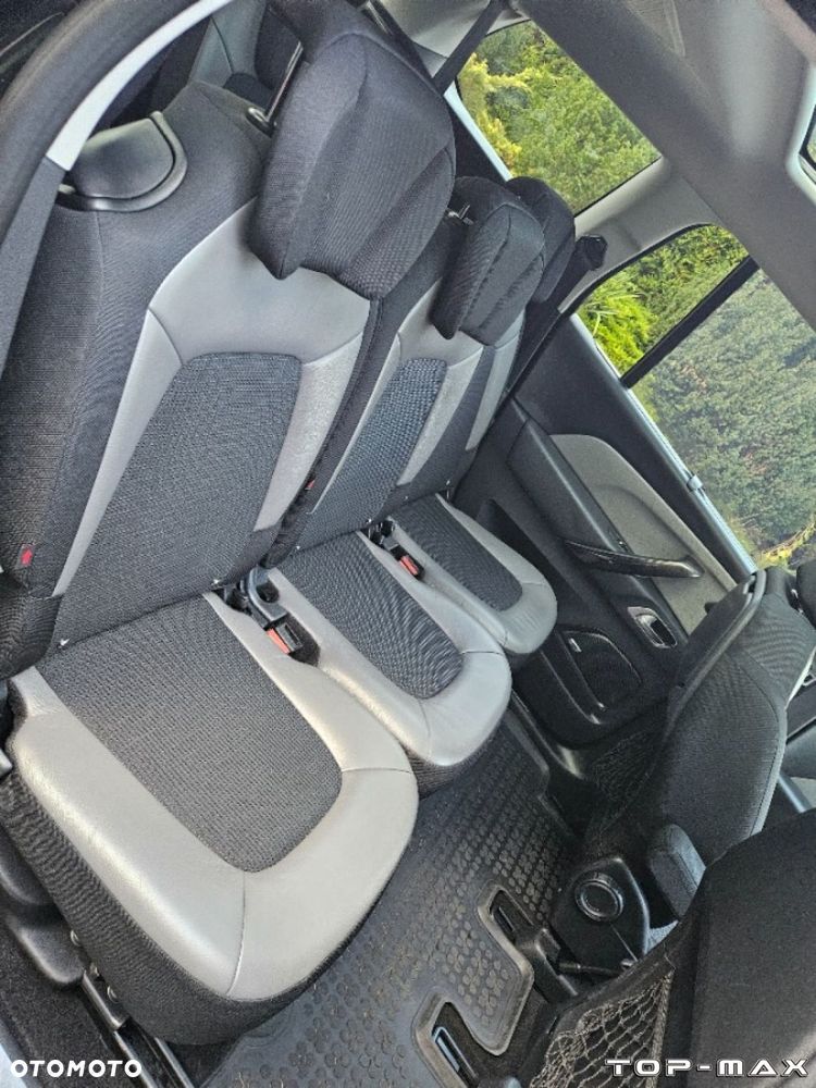 Citroën C4 Grand Picasso - 26