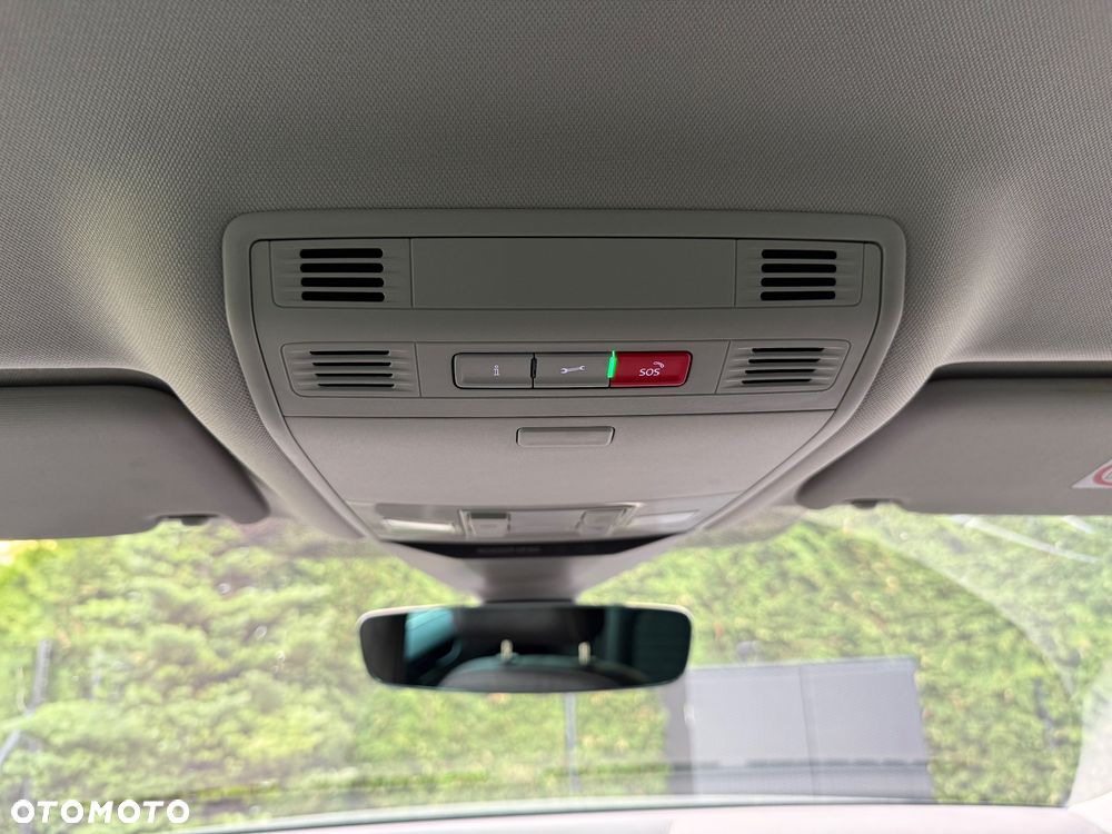 Volkswagen Passat - 30