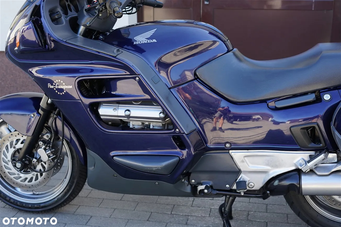 Honda ST - 25