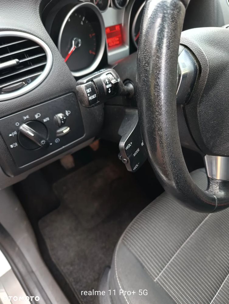 Ford Focus 1.8 TDCi Sport - 12