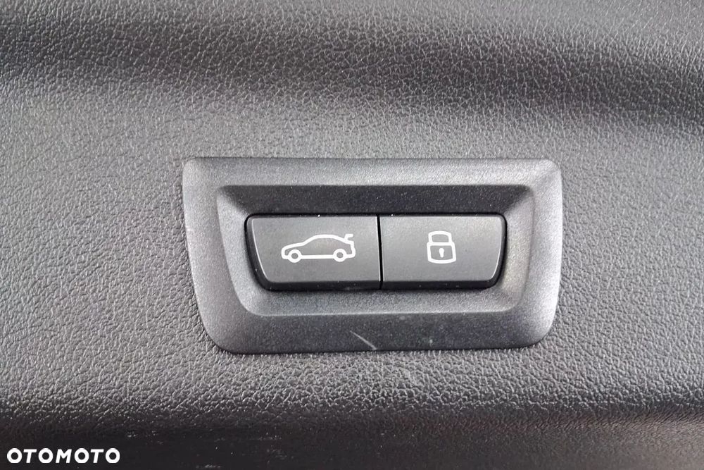 BMW X1 sDrive20i mHEV - 15