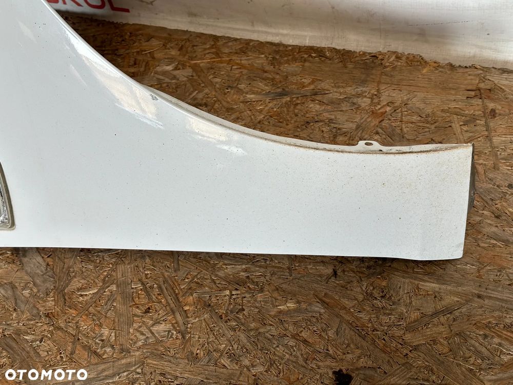 BŁOTNIK PRZEDNI PRAWY OPEL ASTRA IV LIFT  Z40R - 5