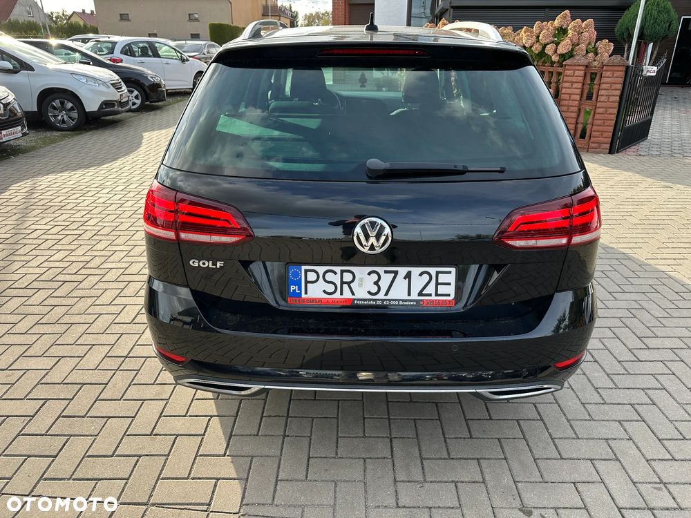 Volkswagen Golf - 33