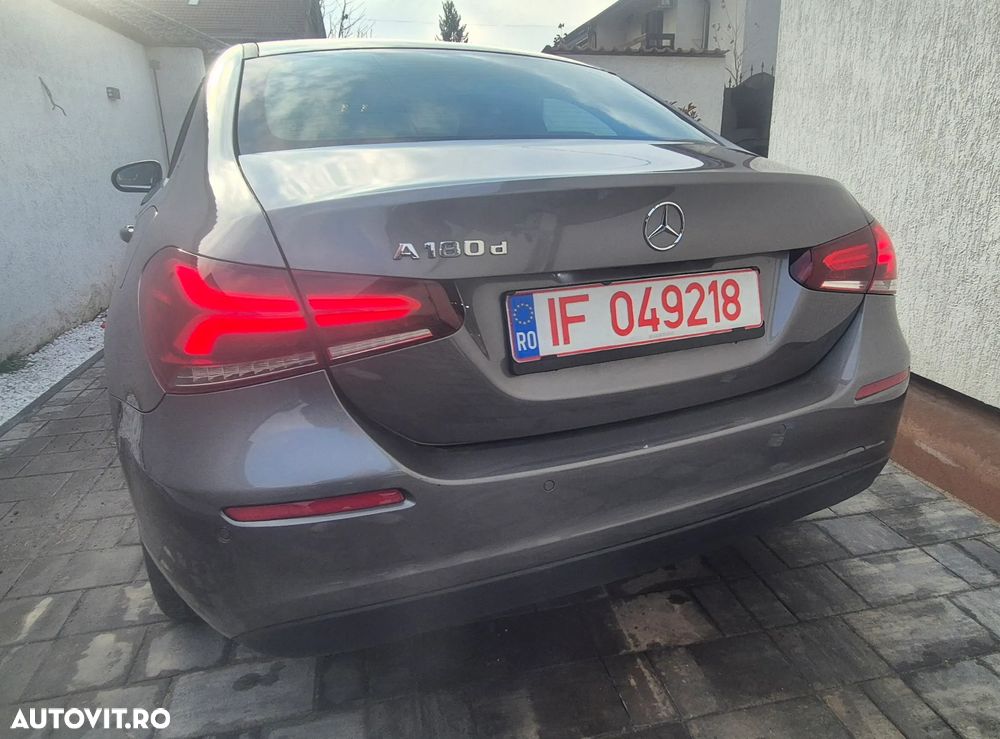 Mercedes-Benz A 180 - 6