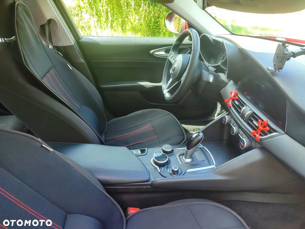 Alfa Romeo Giulia - 6