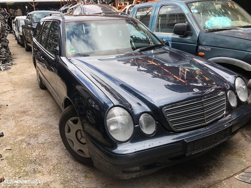 Mercedes W210 Station Gasolina de 2002 para peças - 1