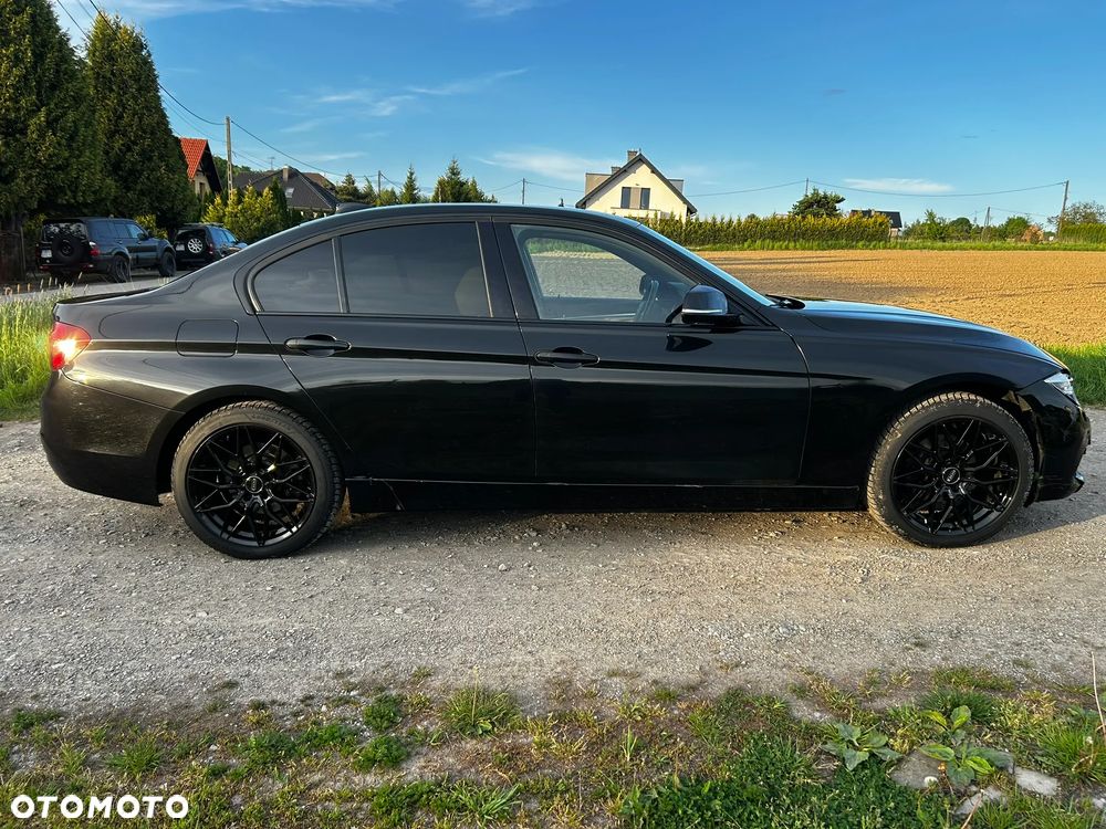 BMW Seria 3 318d Edition Luxury Line Purity - 8