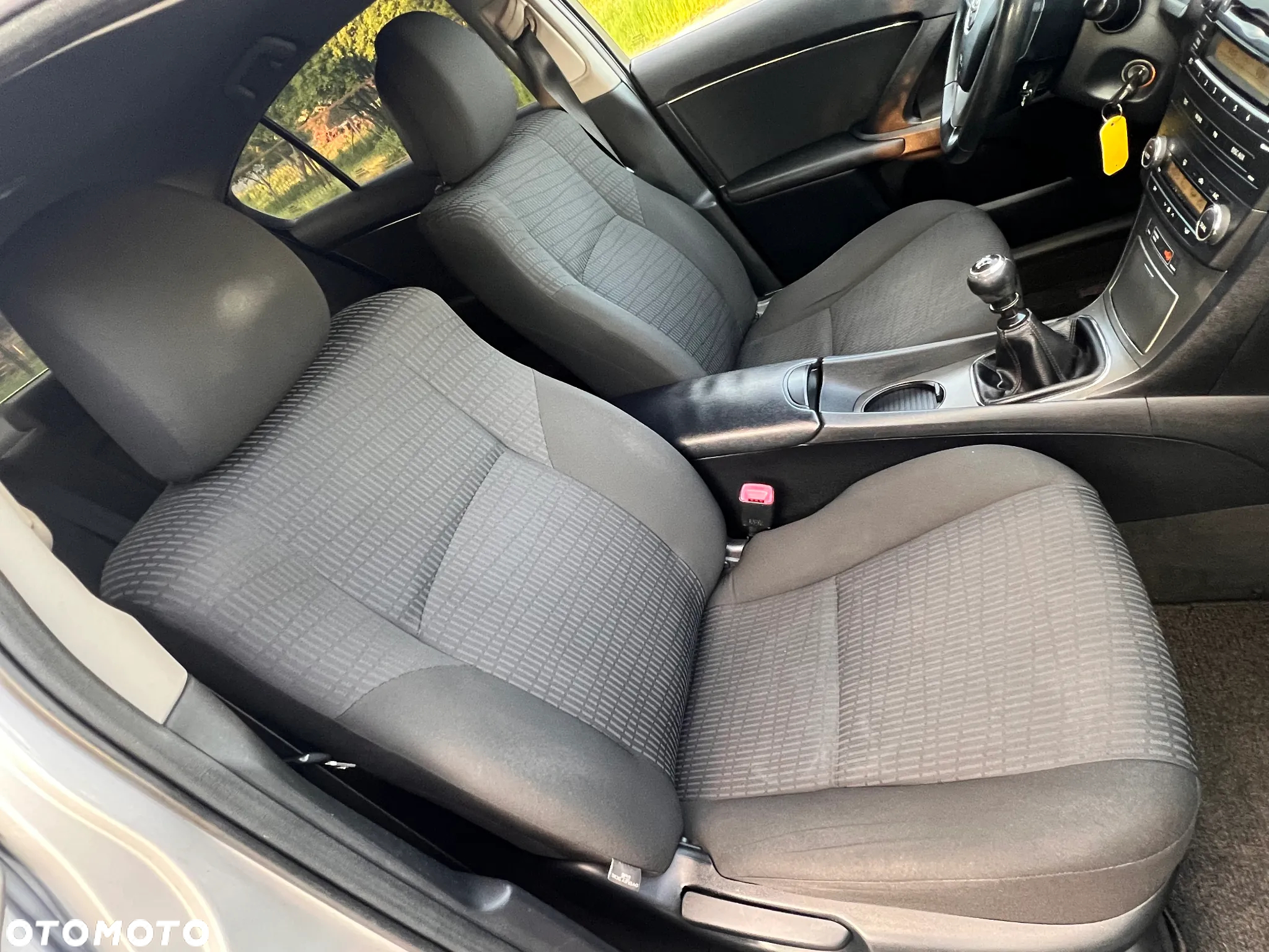 Toyota Avensis 1.8 Luna - 23