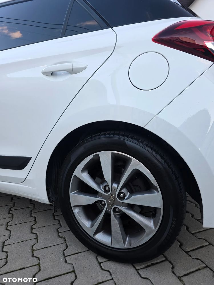 Hyundai i20 1.2 BlueDrive Go - 22