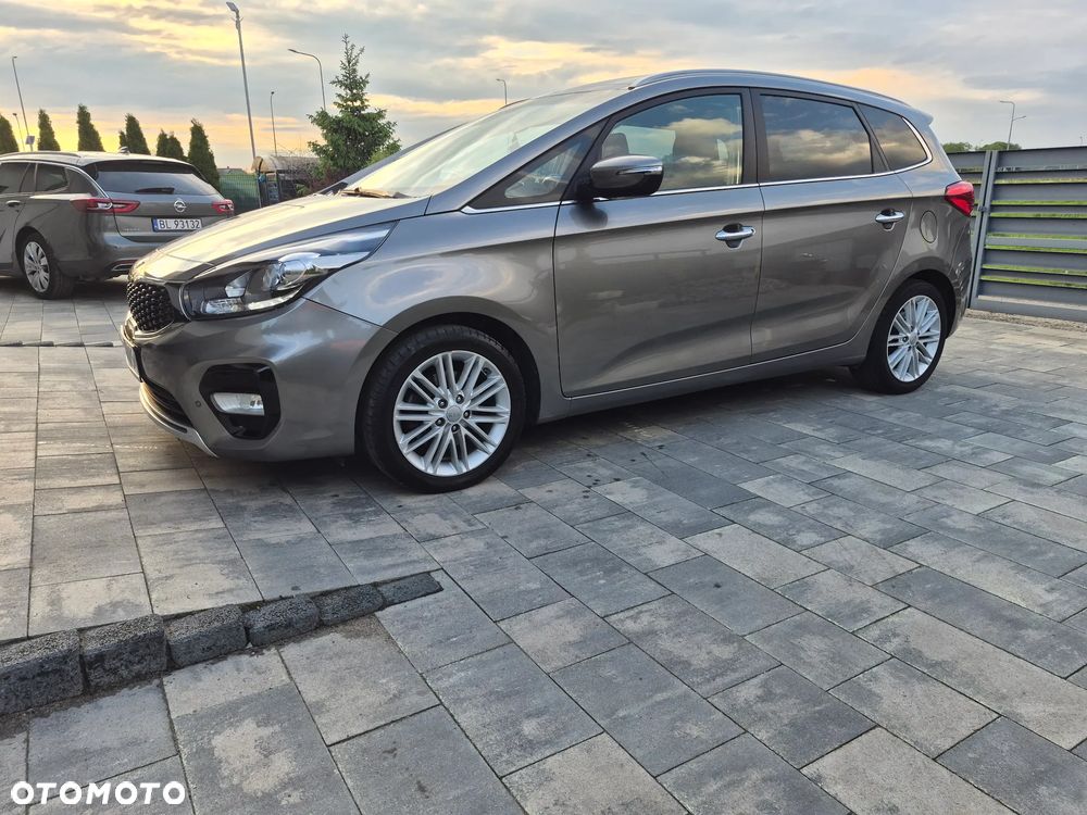 Kia Carens 1.7 CRDi 115 Dream Team Edition - 13