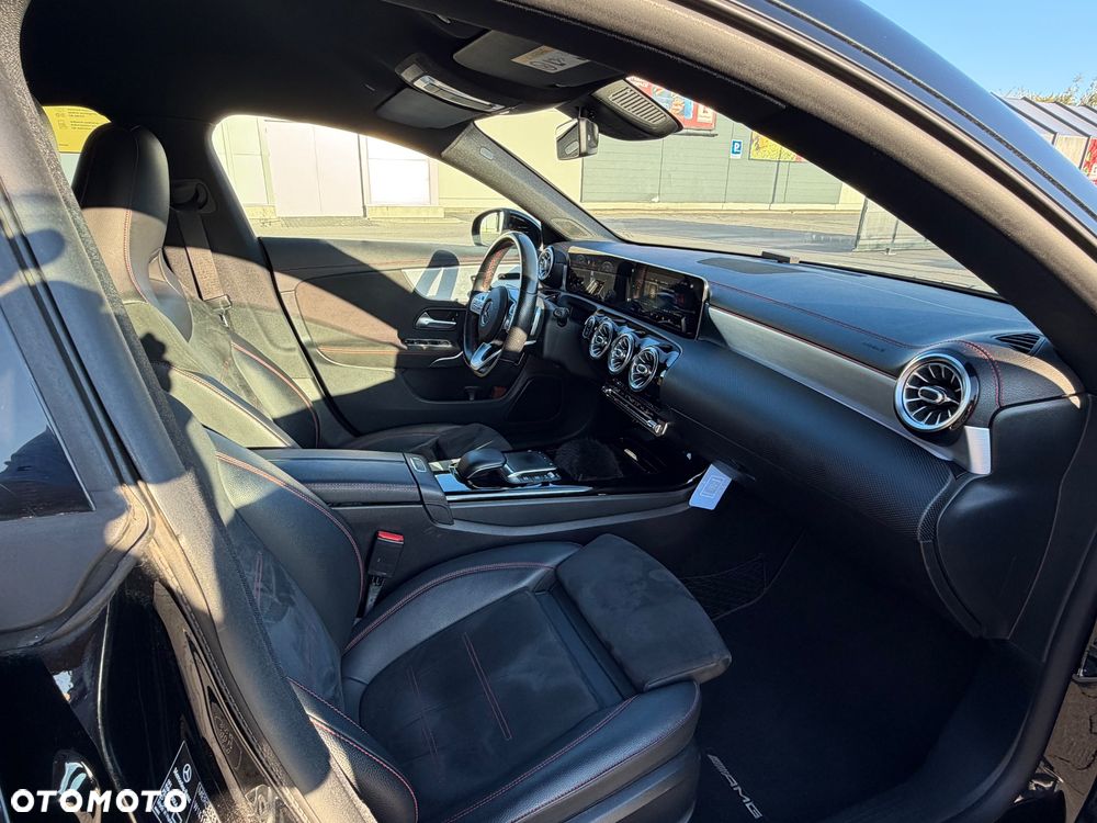 Mercedes-Benz CLA 200 AMG Line 7G-DCT - 26