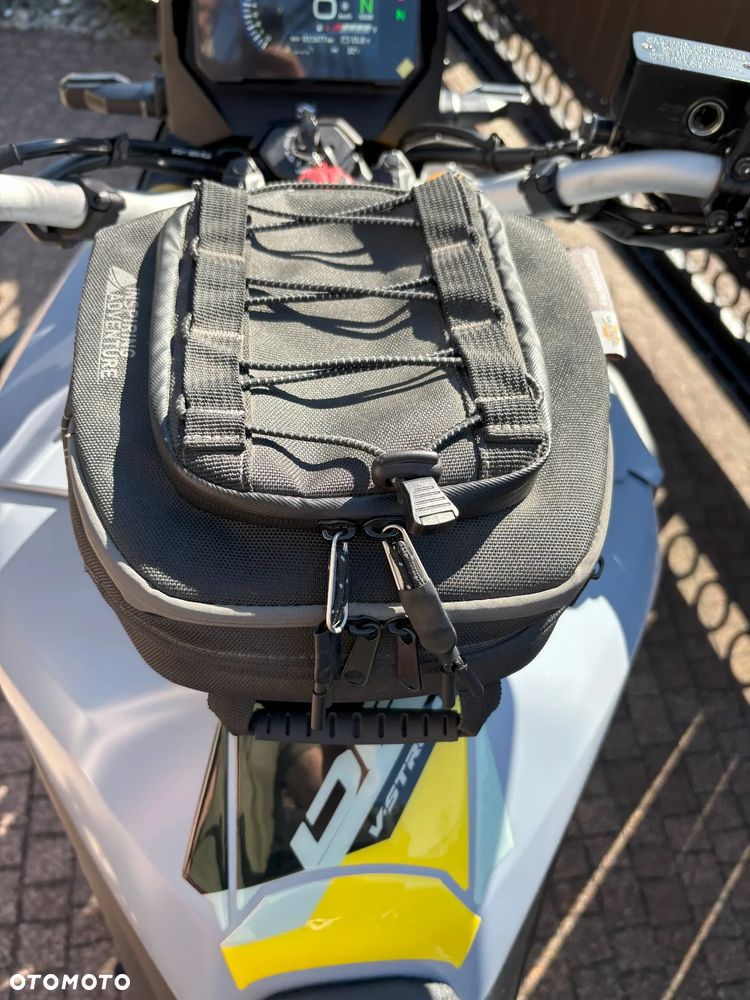 Suzuki V-STROM - 16