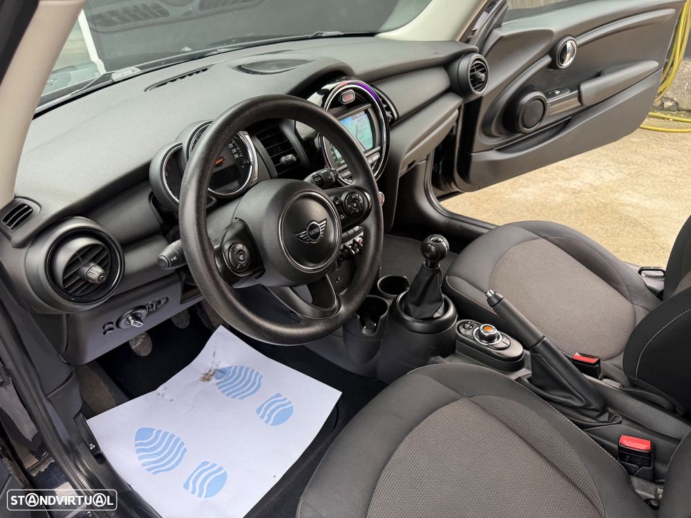 MINI 3 Portas Cooper D - 6
