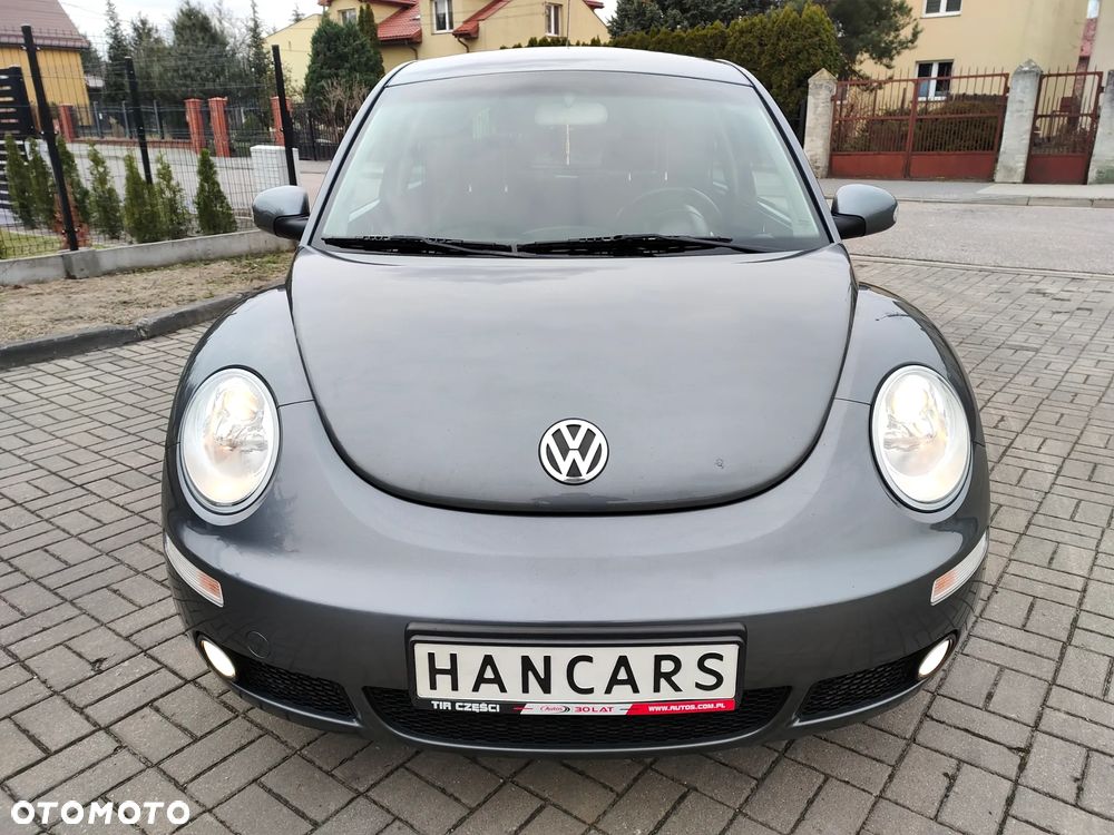 Volkswagen New Beetle - 2