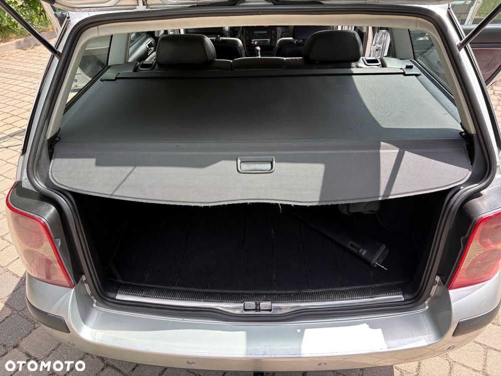 Volkswagen Passat 1.9 TDI Basis - 10