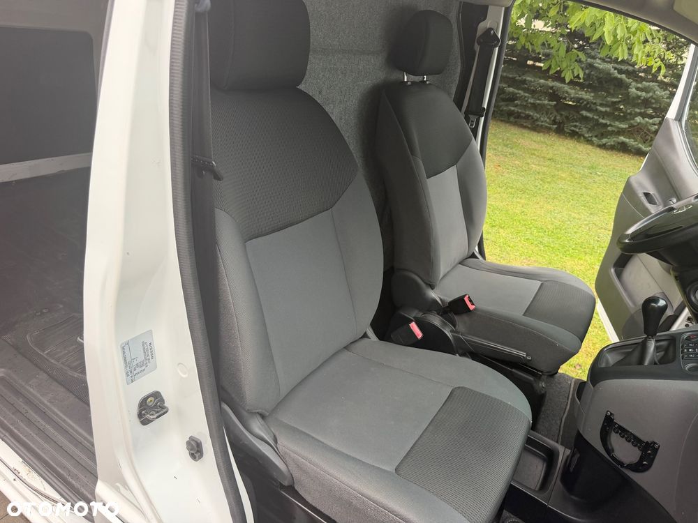 Nissan NV200 - 24