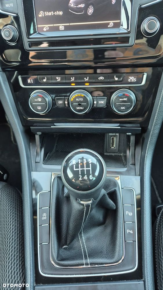 Volkswagen Golf 1.4 TSI BlueMotion Technology Cup - 20