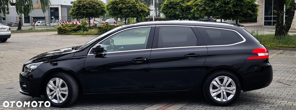Peugeot 308 BlueHDi 130 Stop & Start Allure Business-Paket - 5