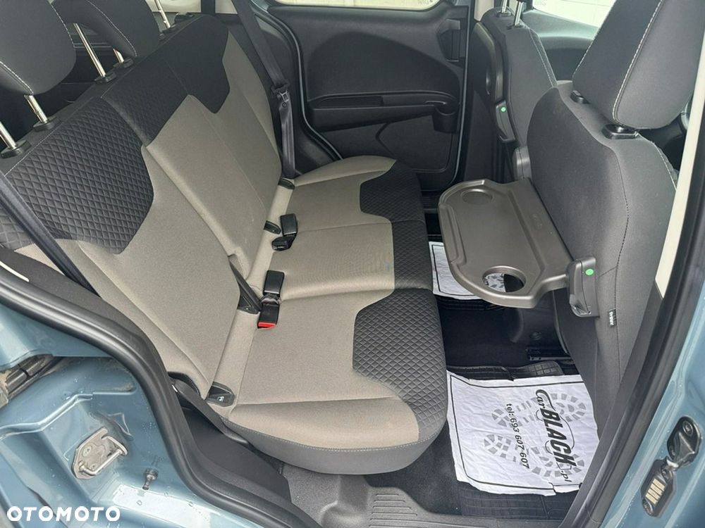 Ford Tourneo Courier - 23