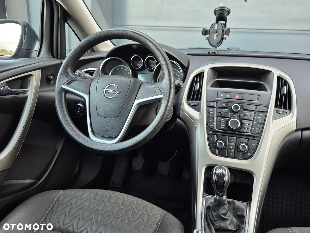 Opel Astra 1.4 Enjoy - 11
